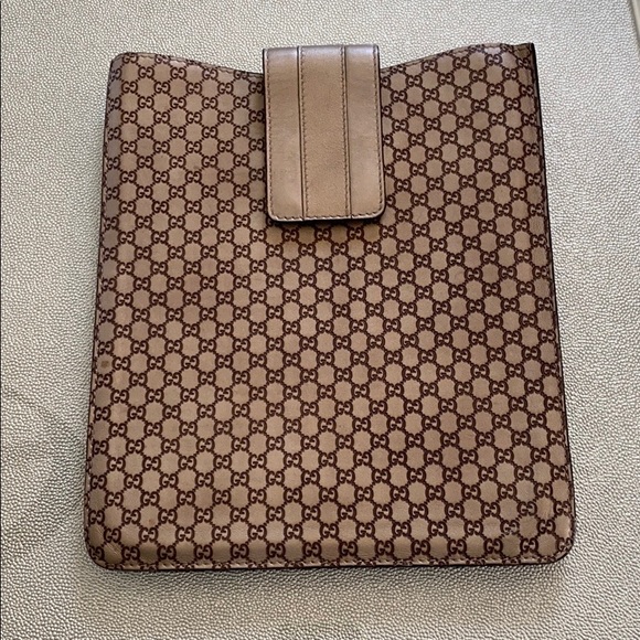 Gucci Accessories - Gucci iPad/tablet case